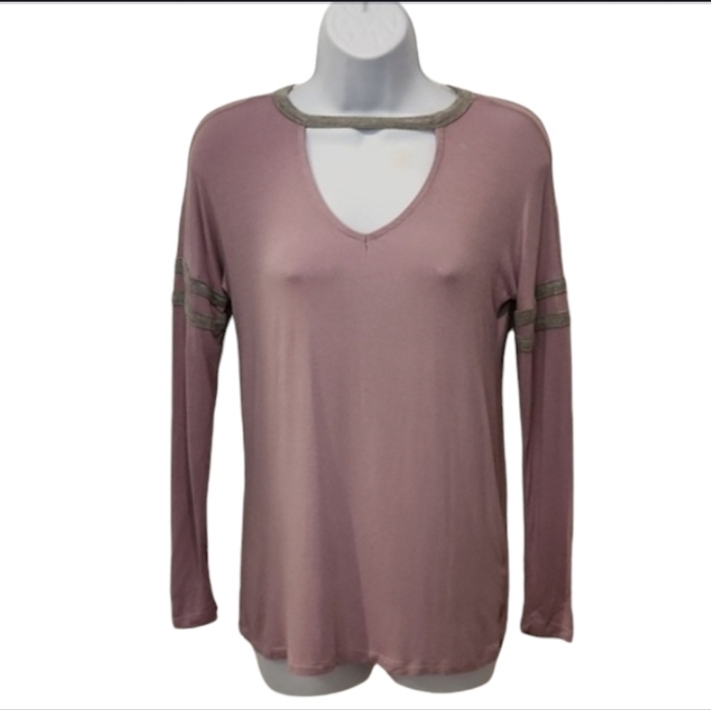 Ultra Flirt Keyhole Front Baseball Tee Lilac With Gray Trim